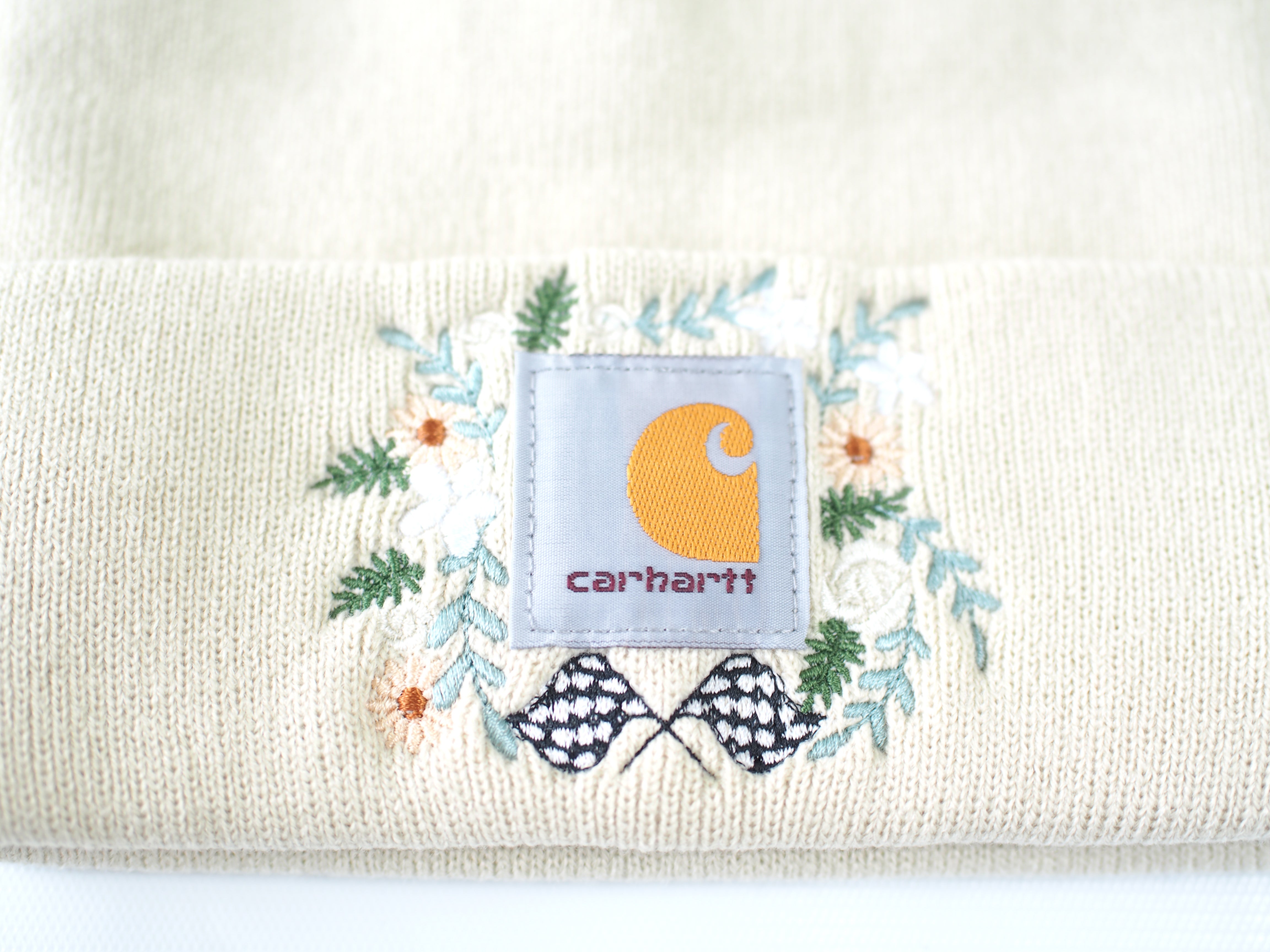 Carhartt hotsell beanie zumiez